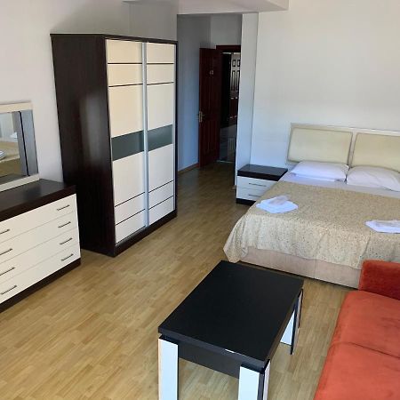Prestige Hotel Batumi Bagian luar foto