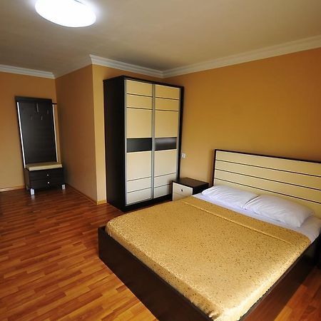 Prestige Hotel Batumi Bagian luar foto