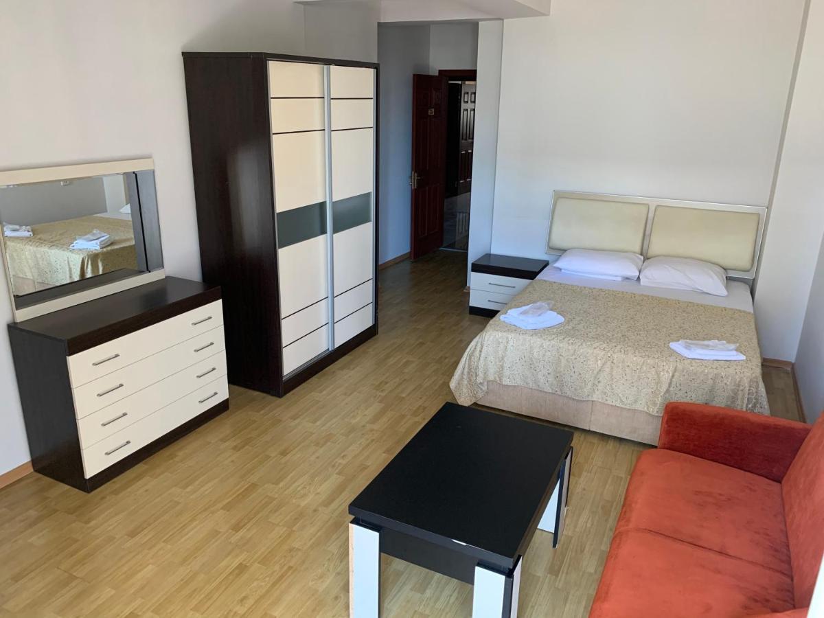 Prestige Hotel Batumi Bagian luar foto