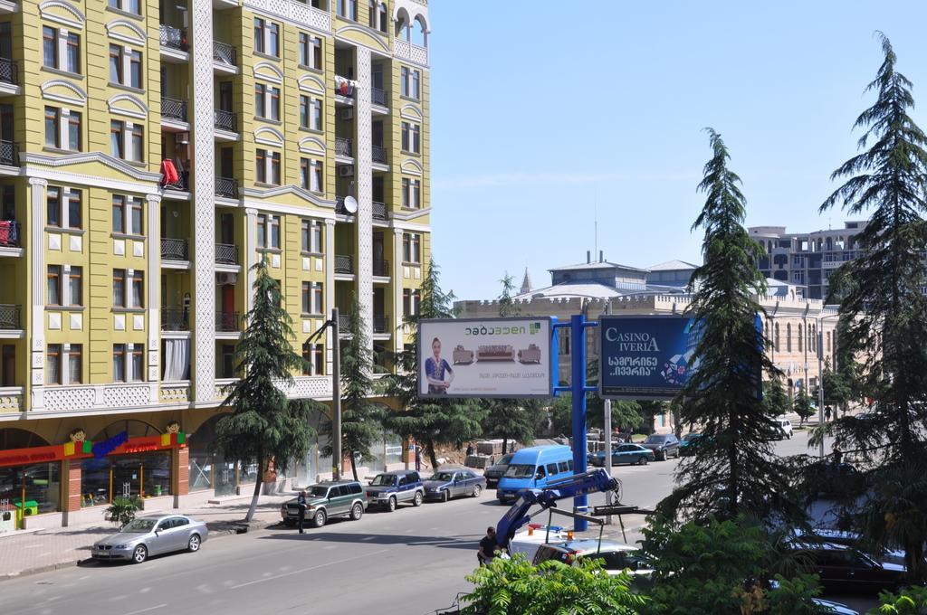 Prestige Hotel Batumi Bagian luar foto