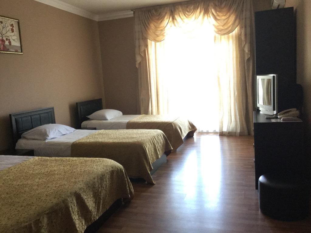 Prestige Hotel Batumi Bagian luar foto