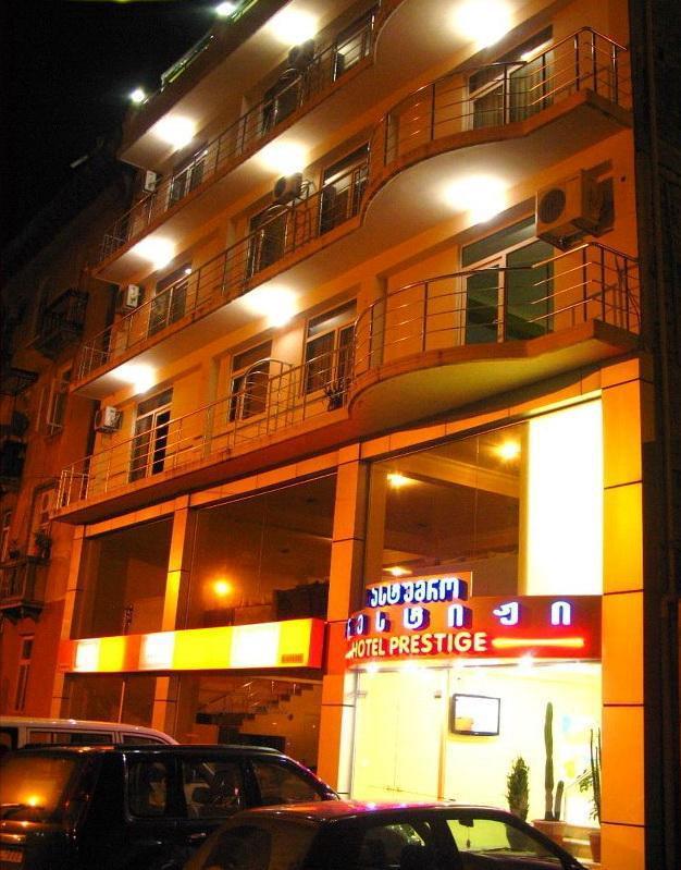Prestige Hotel Batumi Bagian luar foto